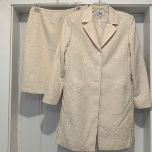 Le Suit Petite Skirt Suit